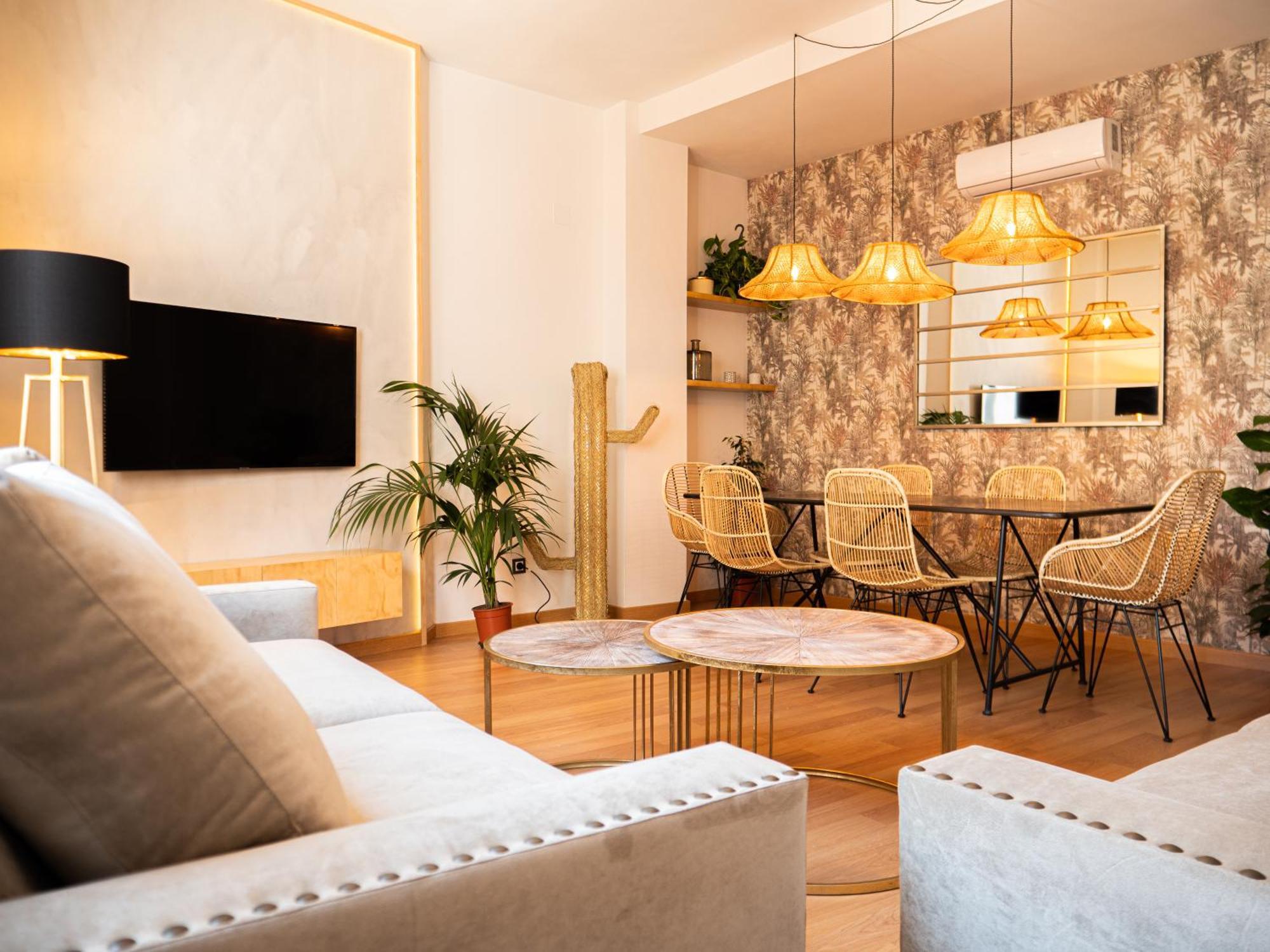 Stylish Apartment In The Heart Of Malaga With Pool Екстер'єр фото
